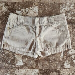 Khaki shorts express